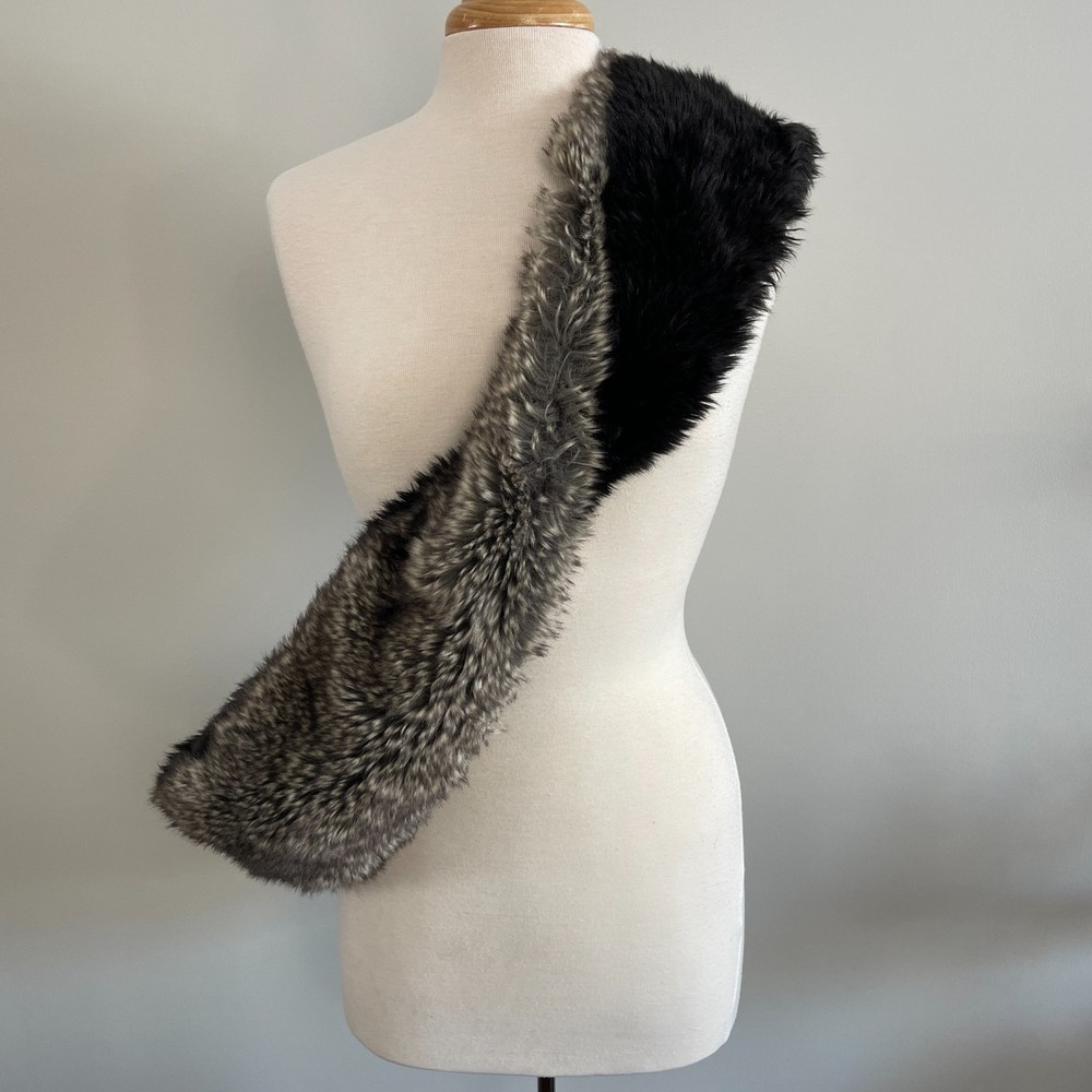 O/S Reversible Faux Fur Scarf